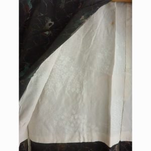 antique-japanese-black-silk-brocade-haori-kimono-lining-selectioncoste-copy
